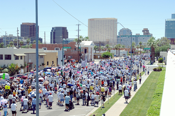 Tens of Thousands March in Phoenix Against SB 1070 - Photo: José Muñoz