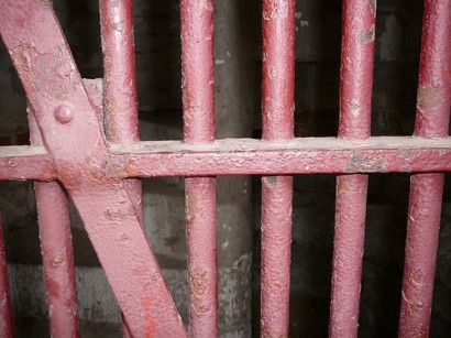 Prison Bars - Photo: moonflowerdragon/flickr