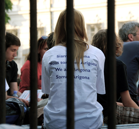 Woman wearing a "We are Arigona" shirt in solidarity with the Zogaj family's plight - Photo: Jelena Kopanja